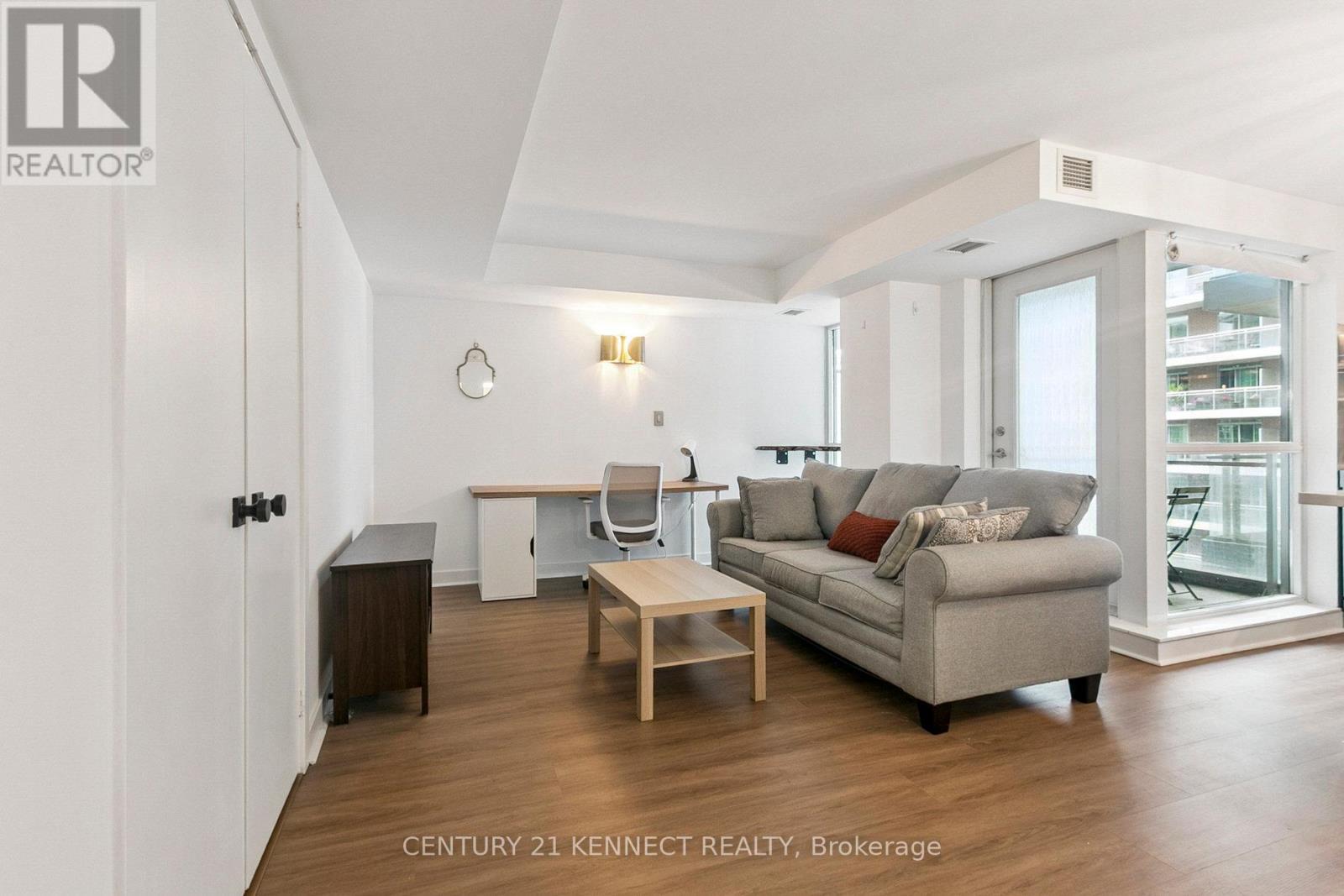 Photo 8 of 1502 80 Western Battery Road, Toronto ON