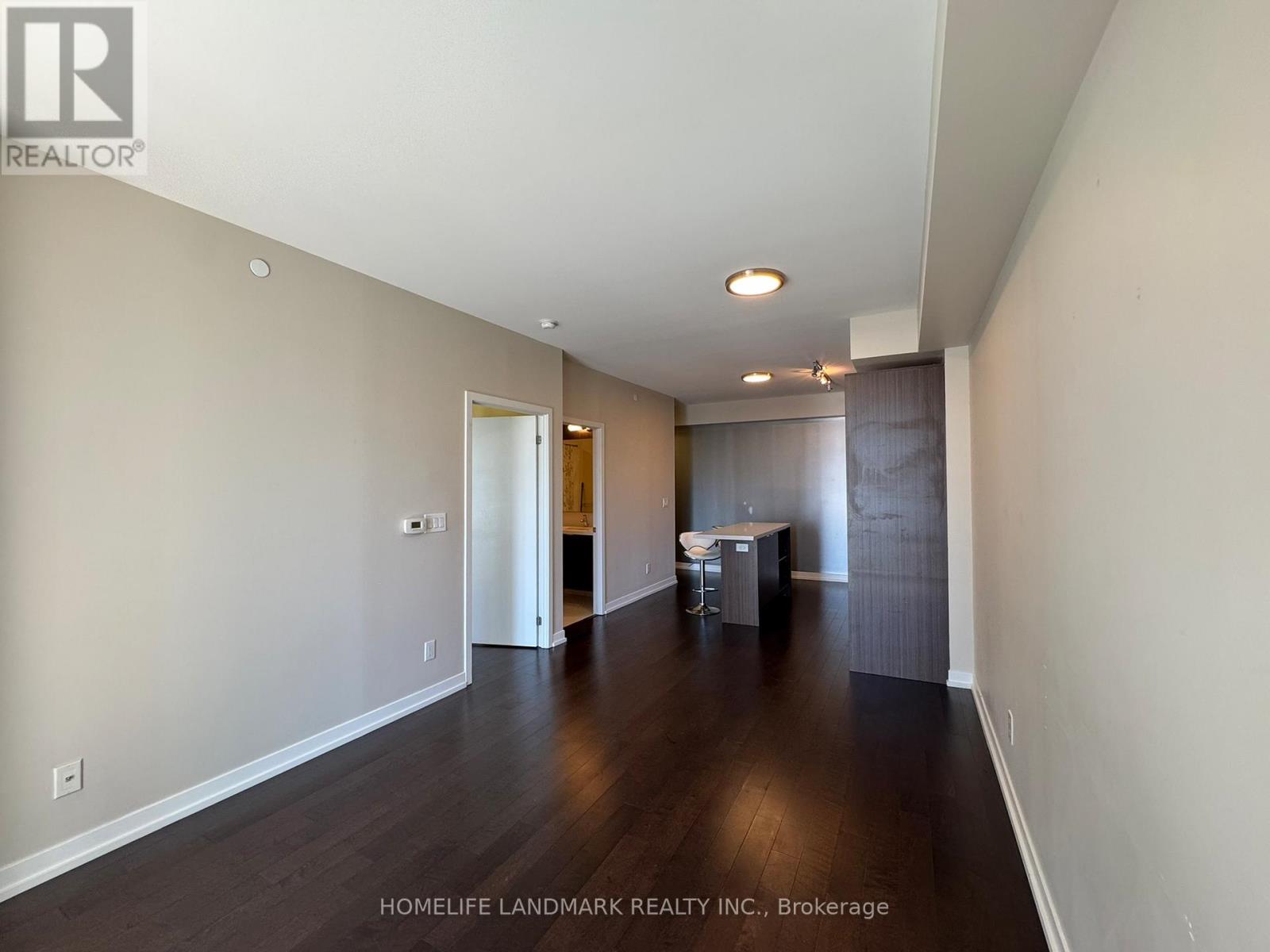 Photo 8 of 3010 21 Widmer Street, Toronto ON