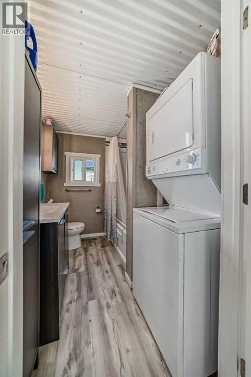 Photo 25 of 24 1219 Limit Avenue, Crossfield AB