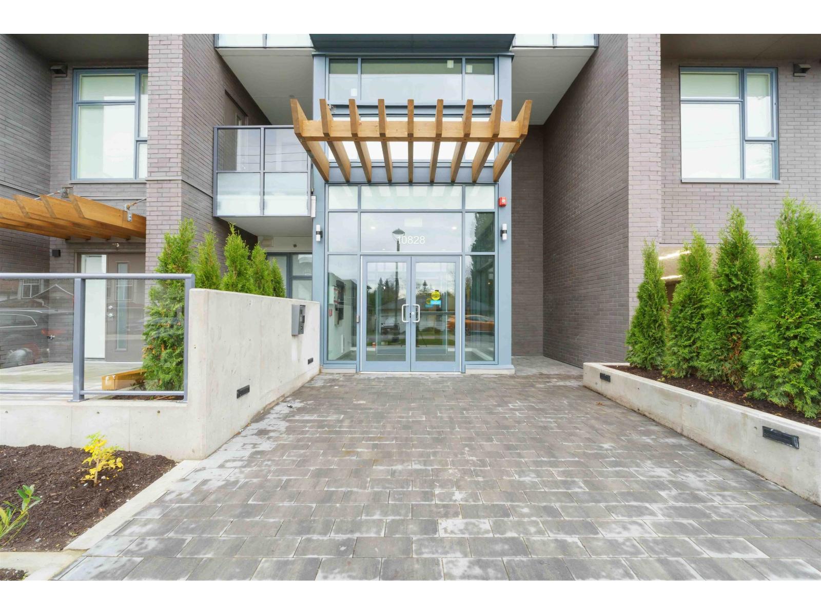 Photo 3 of W 507 10828 139 A Street, Surrey BC