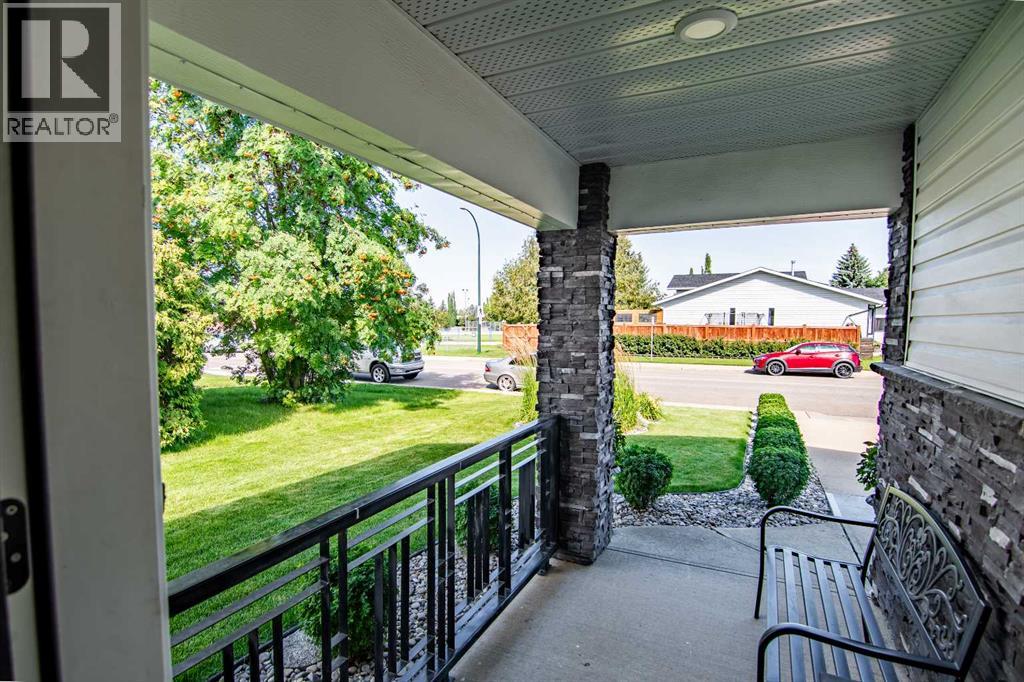 Photo 4 of 93 Ellenwood Drive, Red Deer AB