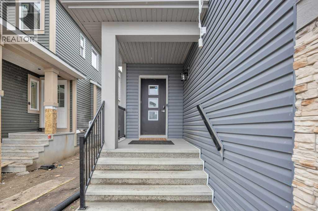 Photo 3 of 1098 Midtown Avenue Sw, Airdrie AB