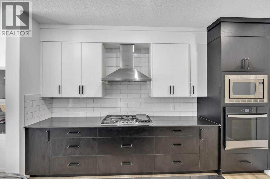 Photo 6 of 1098 Midtown Avenue Sw, Airdrie AB