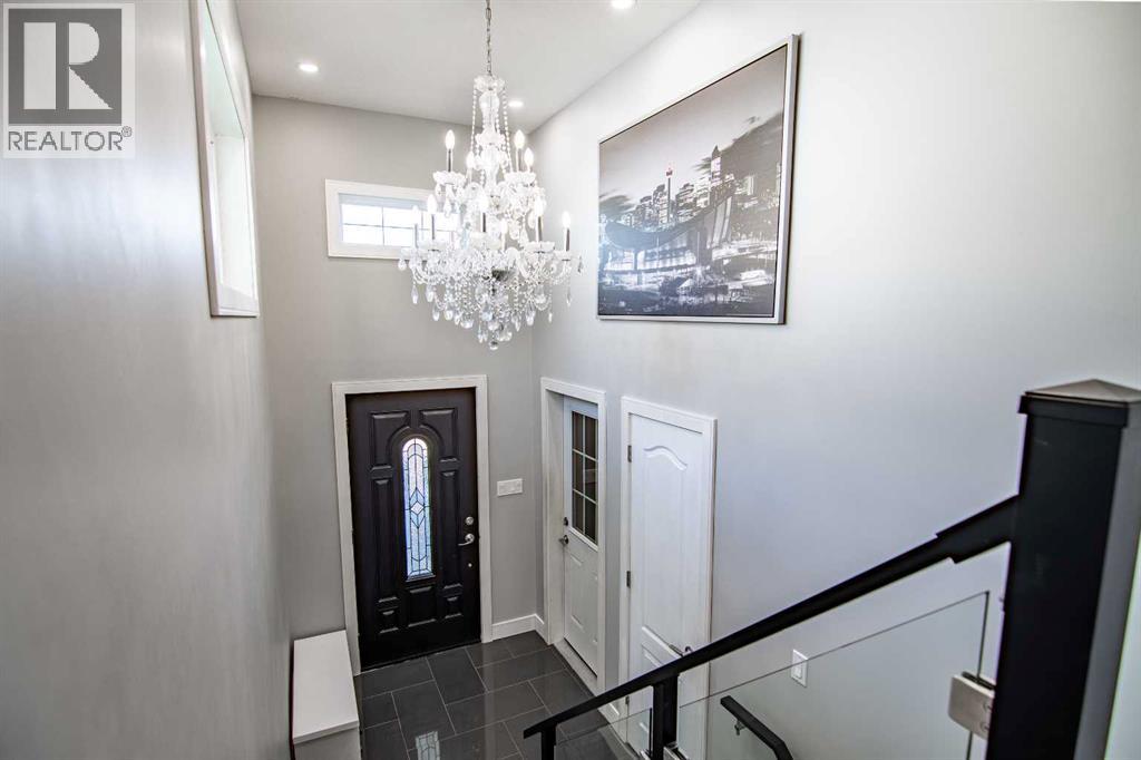 Photo 5 of 93 Ellenwood Drive, Red Deer AB