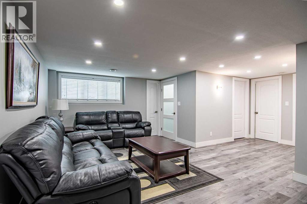 Photo 26 of 93 Ellenwood Drive, Red Deer AB