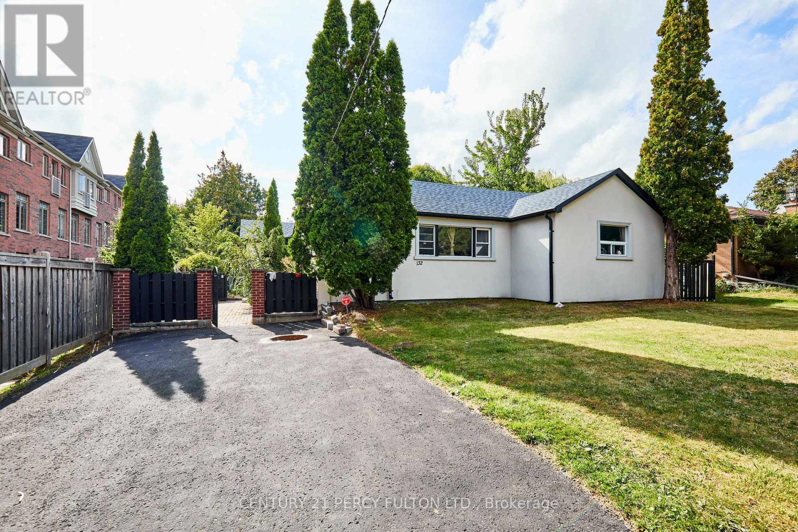 132 Old Harwood