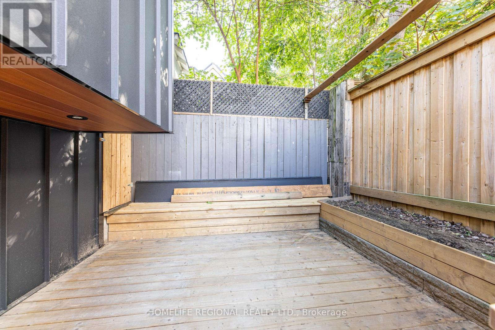 Photo 22 of Garden Suite 5 Edgewood Gardens, Toronto ON
