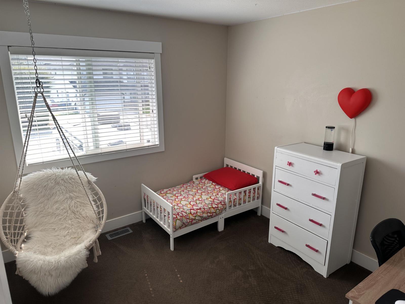 Photo 13 of 3785 Robson Drive, Abbotsford BC