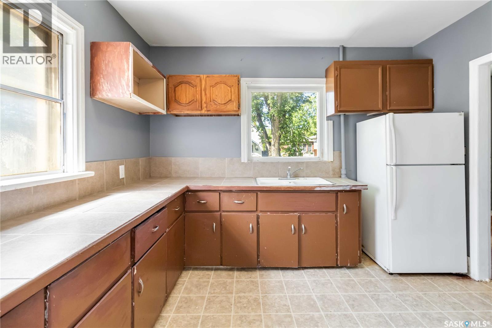 Photo 9 of 228 F Avenue N, Saskatoon SK