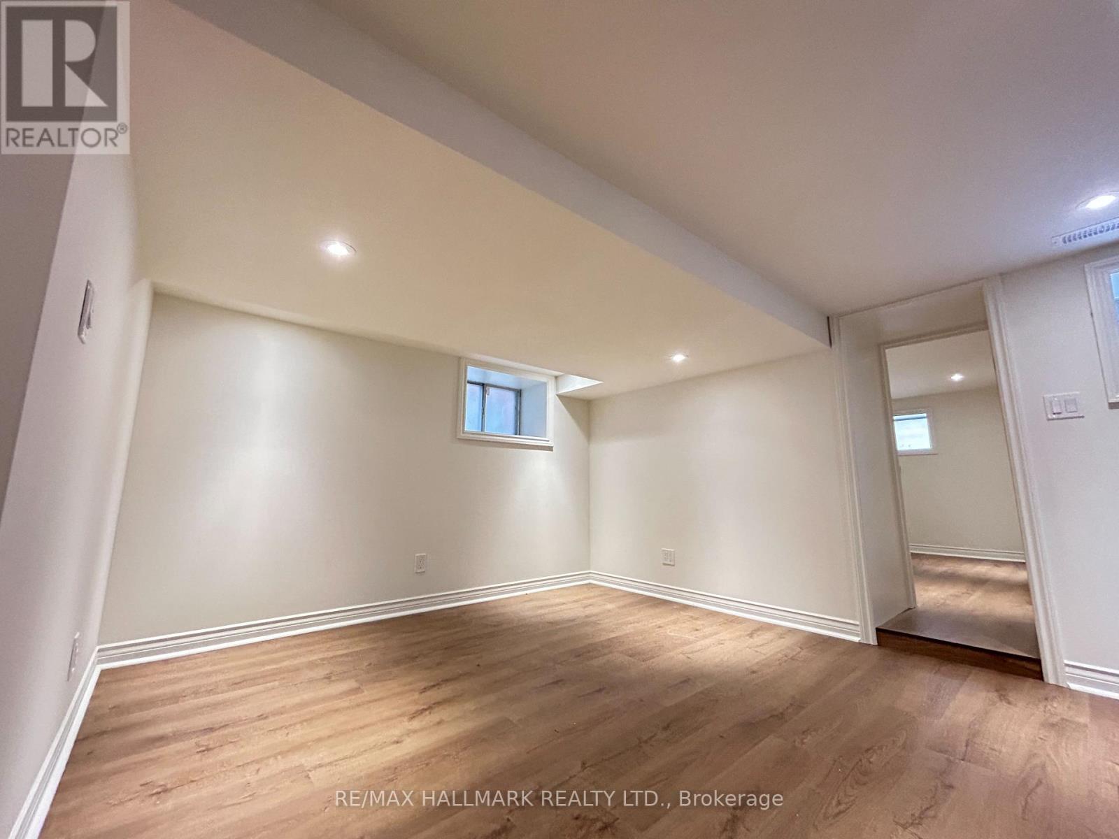 Photo 17 of 152 Bartlett Avenue, Toronto ON
