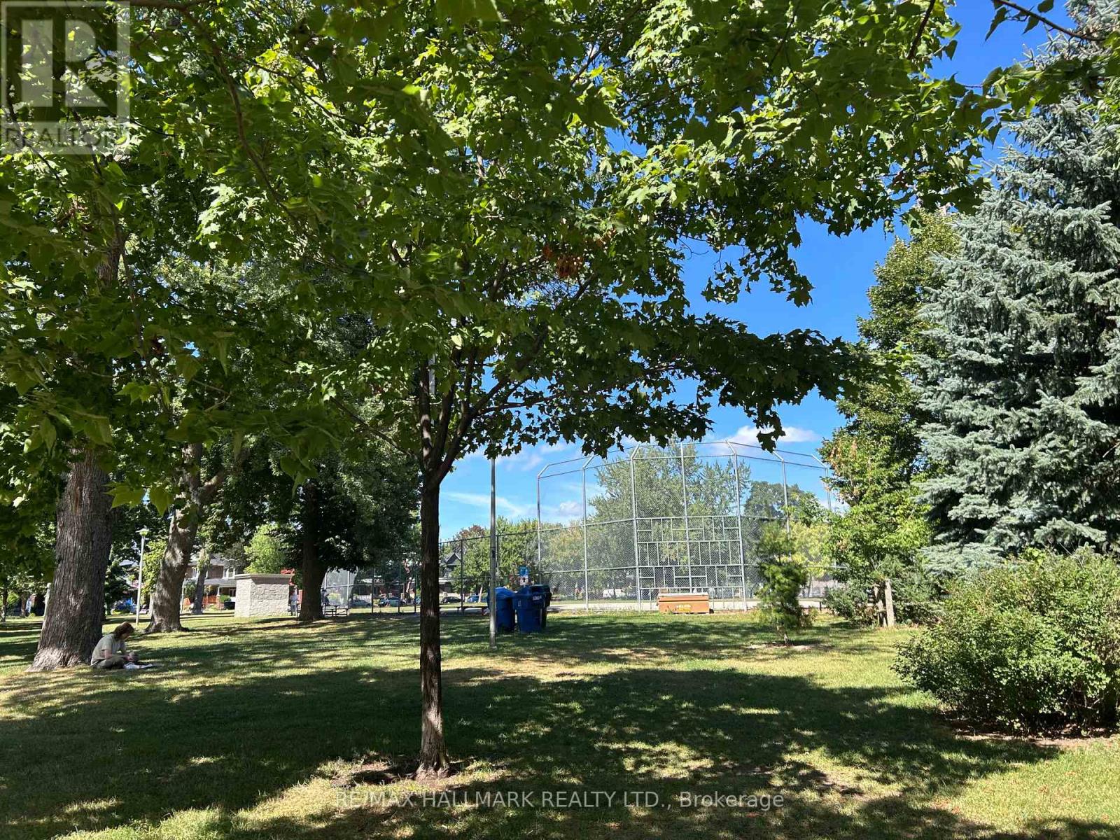 Photo 23 of 152 Bartlett Avenue, Toronto ON