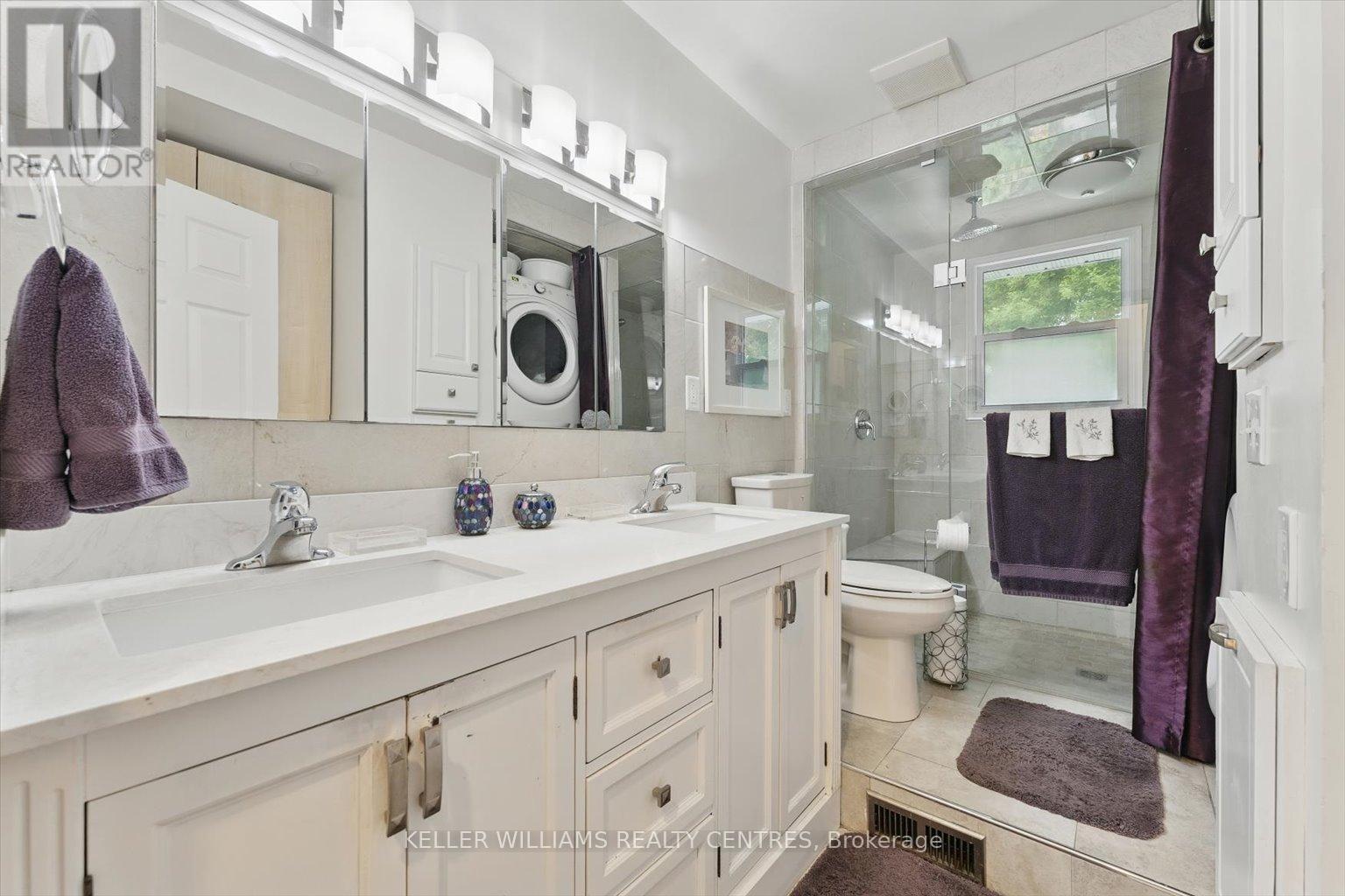 Photo 13 of 9 Thompson Drive, East Gwillimbury ON