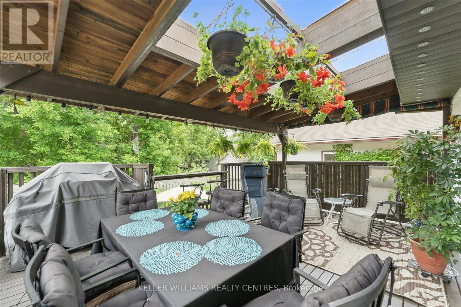 Photo 14 of 9 Thompson Drive, East Gwillimbury ON