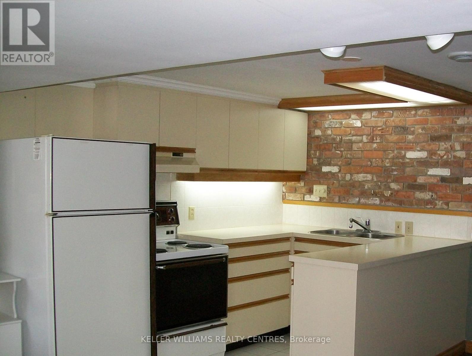 Photo 20 of 9 Thompson Drive, East Gwillimbury ON