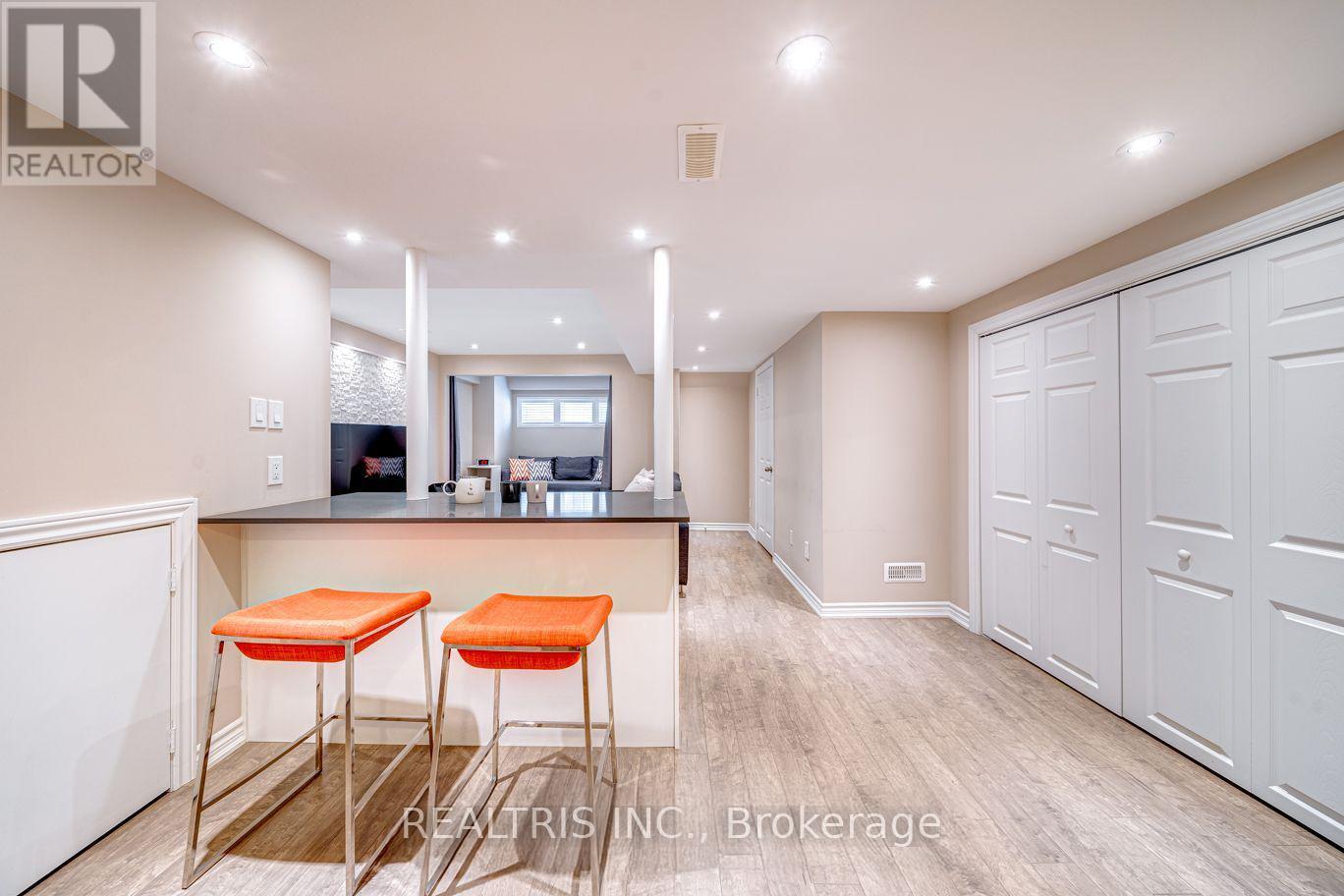 Photo 13 of 59 Honey Glen Avenue, Markham ON