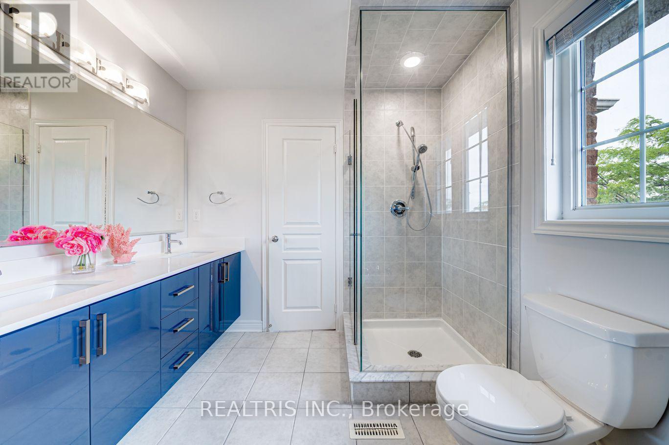 Photo 16 of 59 Honey Glen Avenue, Markham ON