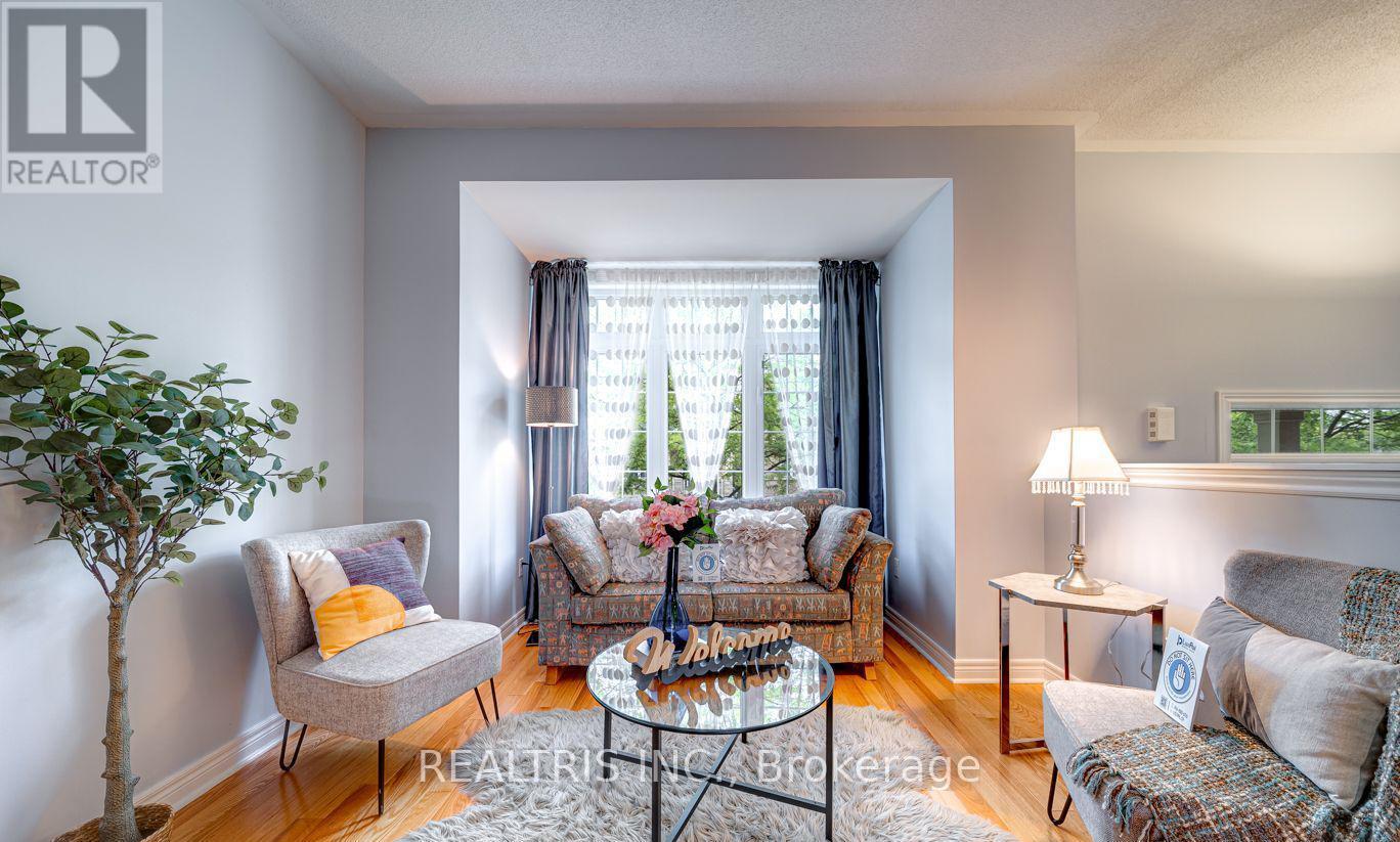 Photo 18 of 59 Honey Glen Avenue, Markham ON
