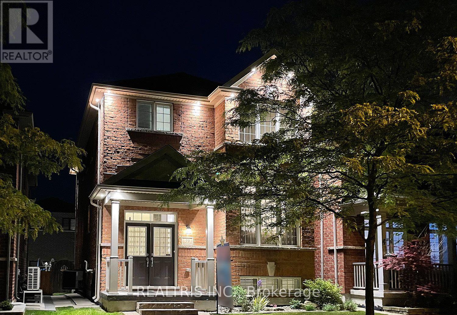 Photo 2 of 59 Honey Glen Avenue, Markham ON