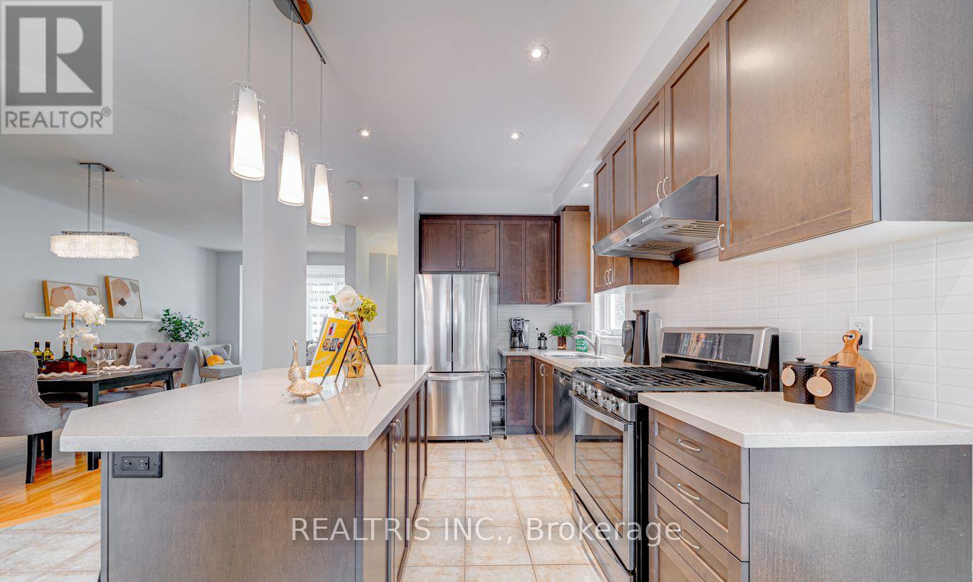 Photo 20 of 59 Honey Glen Avenue, Markham ON