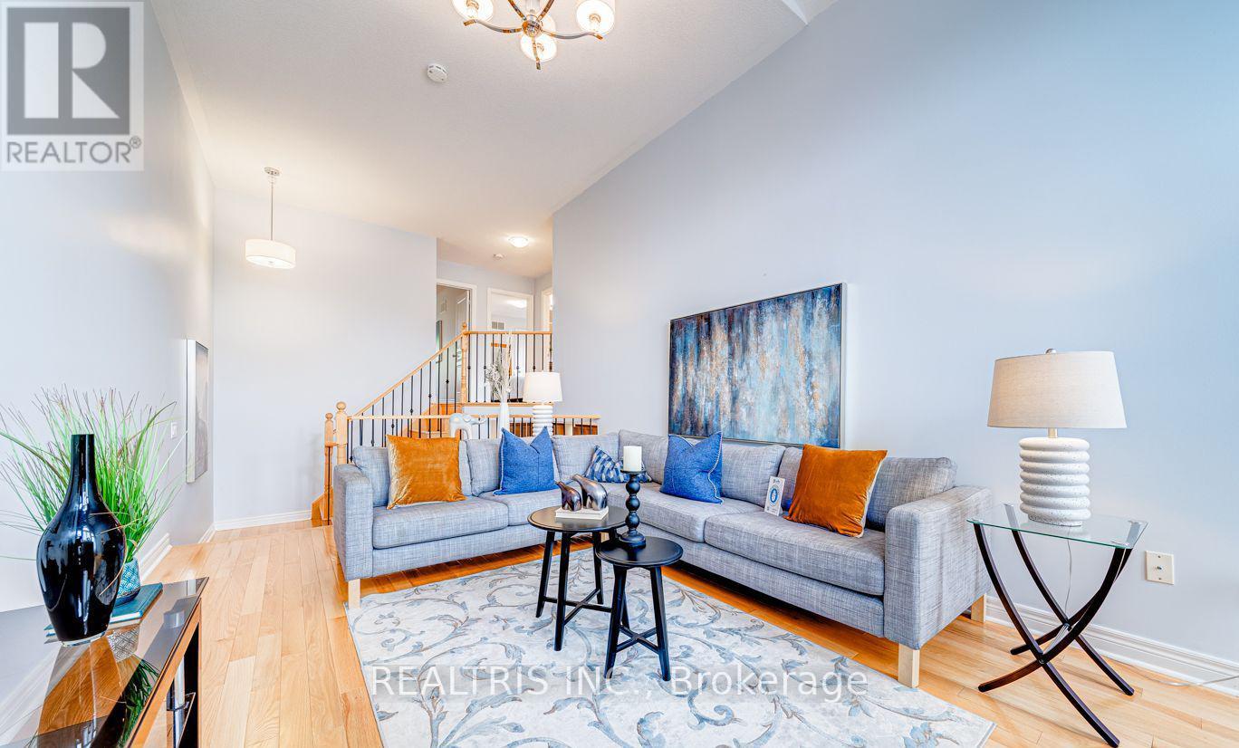 Photo 22 of 59 Honey Glen Avenue, Markham ON