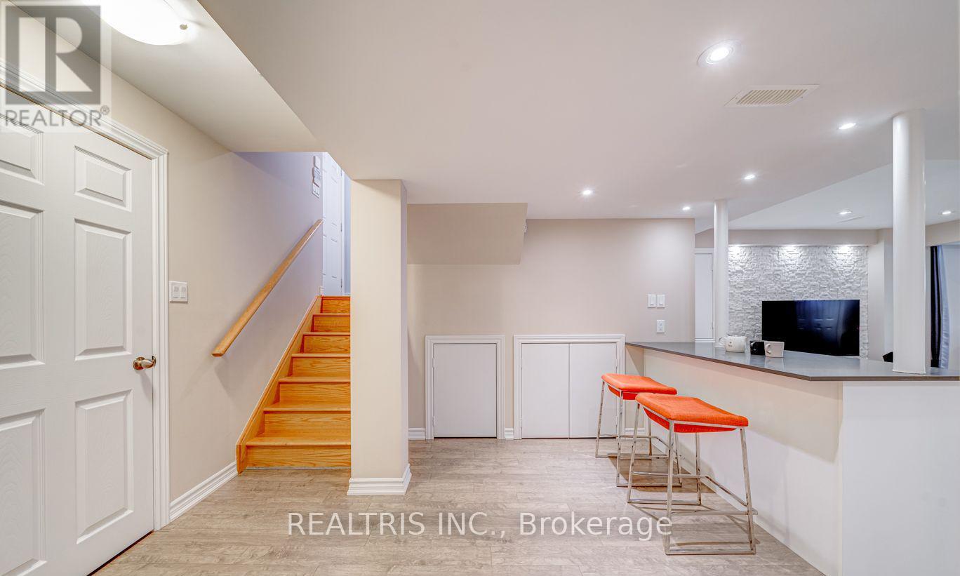 Photo 23 of 59 Honey Glen Avenue, Markham ON