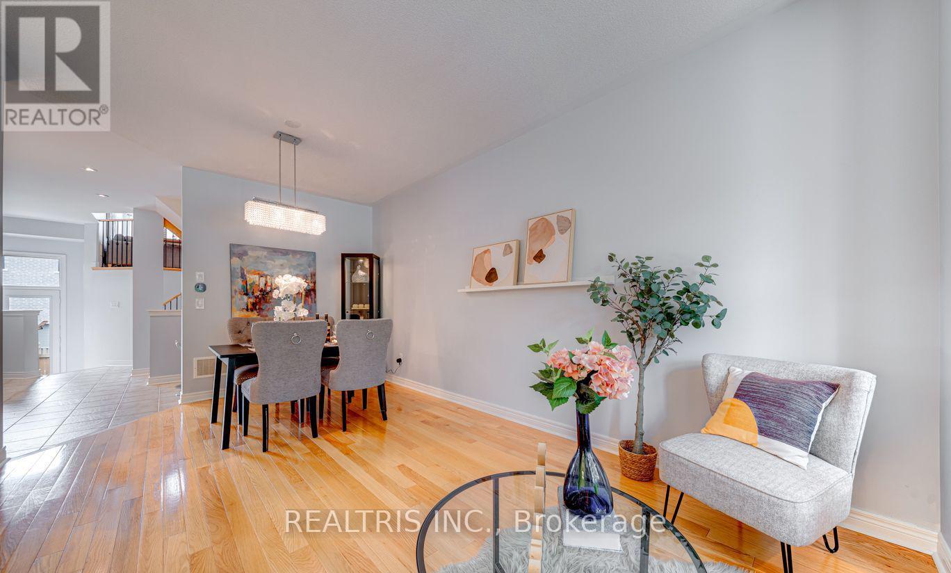 Photo 27 of 59 Honey Glen Avenue, Markham ON