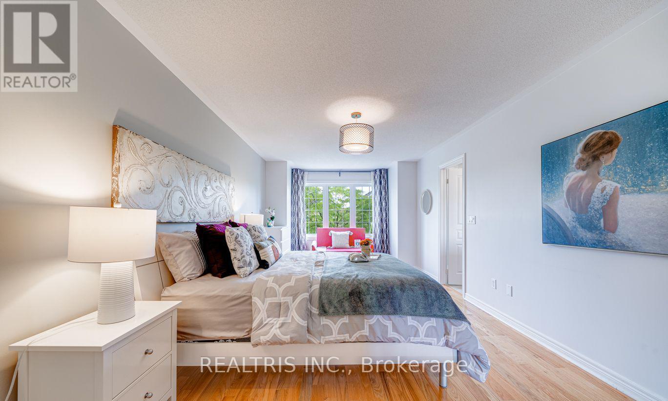 Photo 30 of 59 Honey Glen Avenue, Markham ON