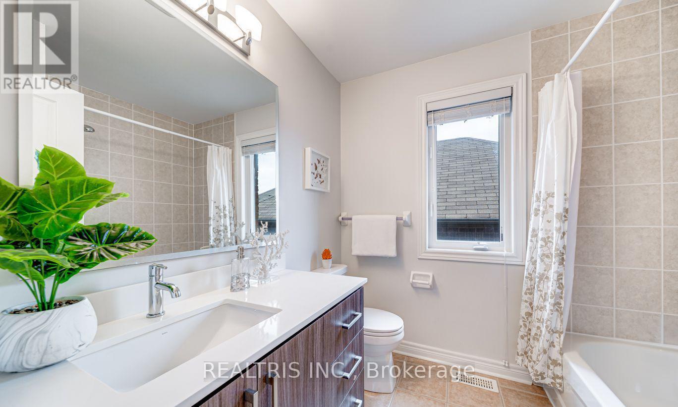Photo 31 of 59 Honey Glen Avenue, Markham ON