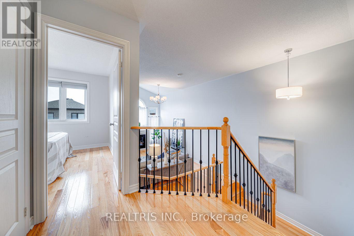 Photo 34 of 59 Honey Glen Avenue, Markham ON