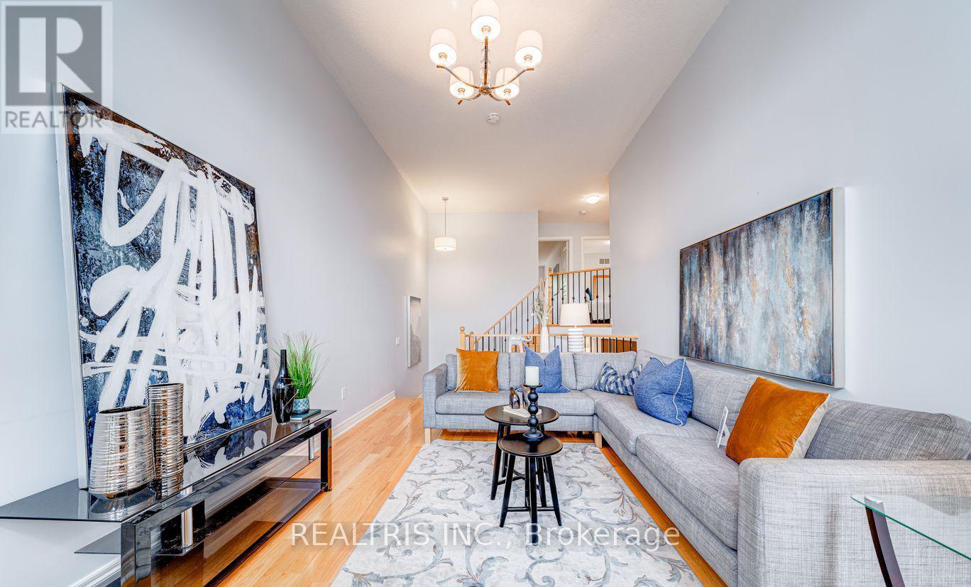 Photo 35 of 59 Honey Glen Avenue, Markham ON