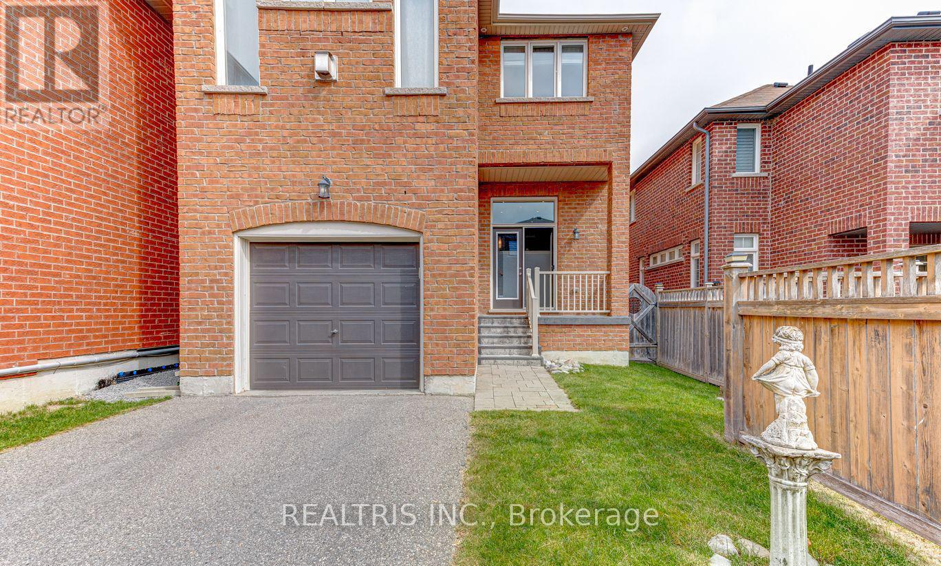 Photo 4 of 59 Honey Glen Avenue, Markham ON