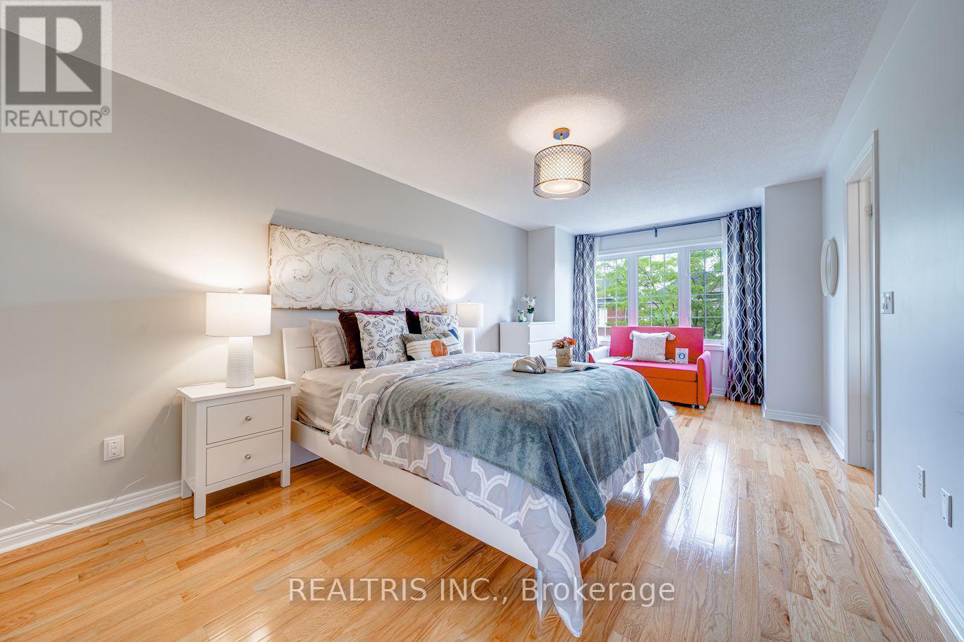 Photo 5 of 59 Honey Glen Avenue, Markham ON