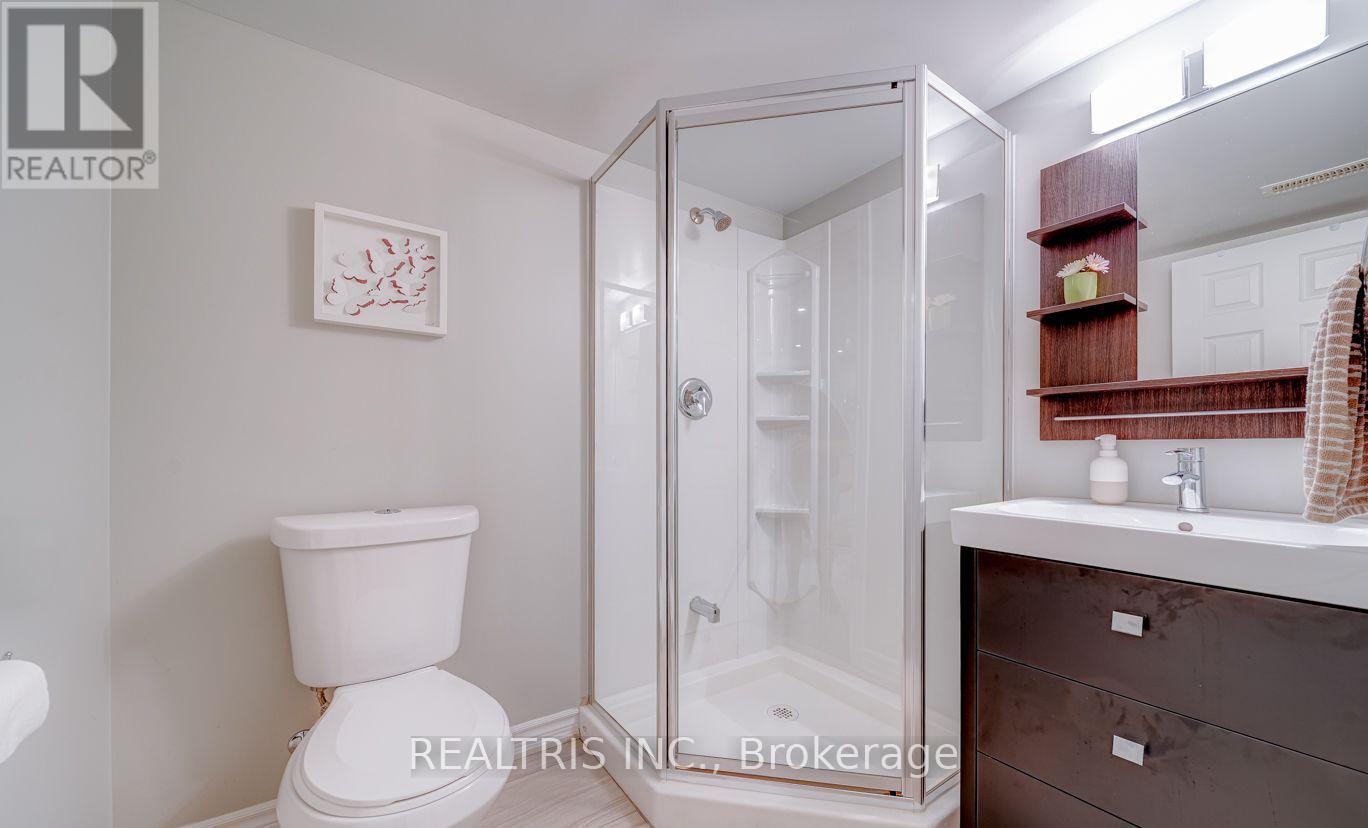 Photo 7 of 59 Honey Glen Avenue, Markham ON