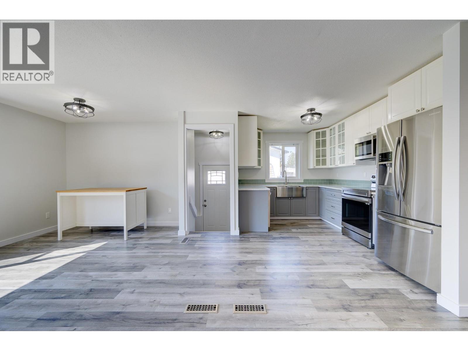 397 BASALT Drive, Logan Lake