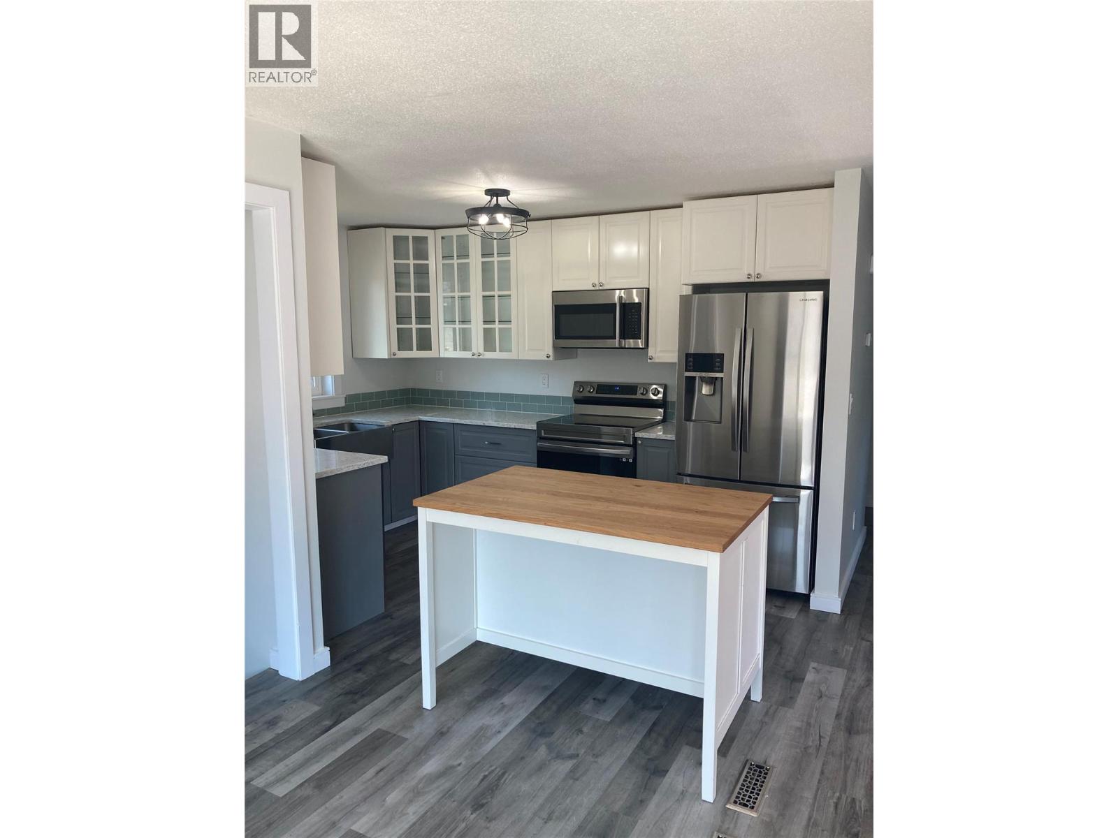 397 BASALT Drive, Logan Lake
