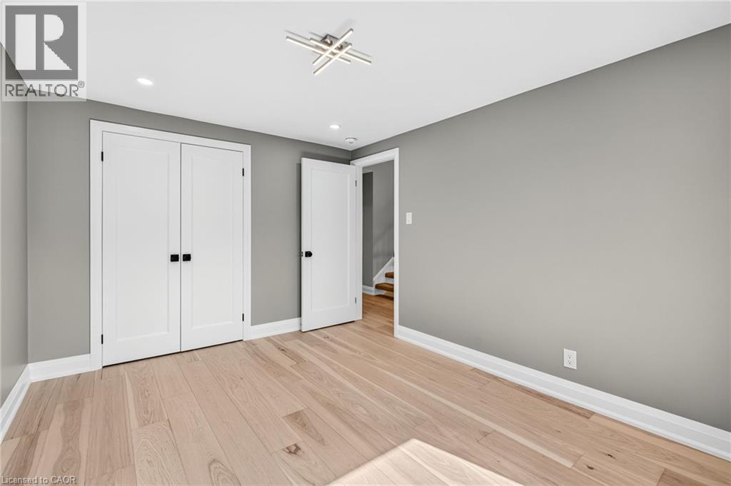 Photo 24 of 4006 Flemish Drive, Burlington ON