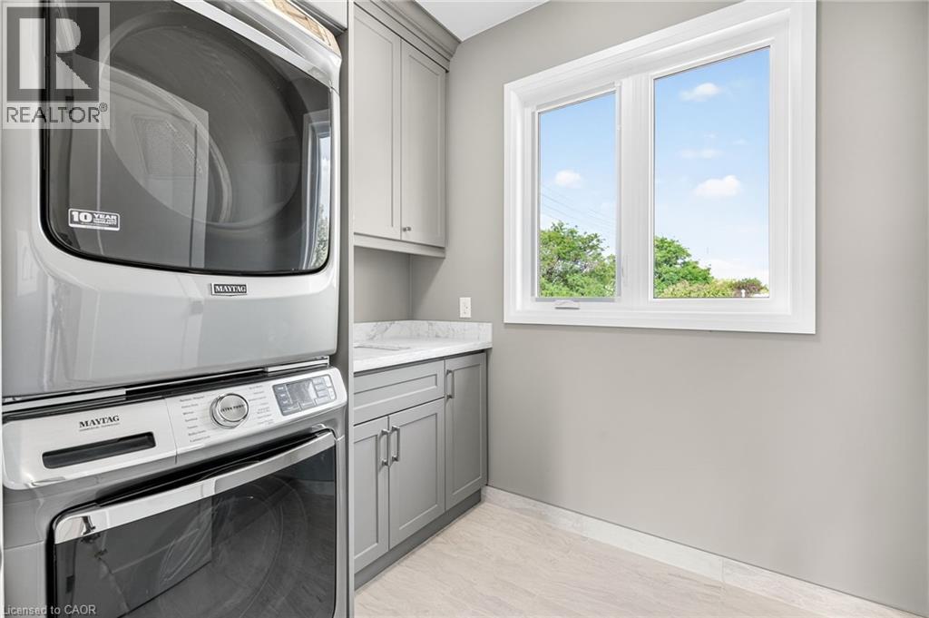 Photo 29 of 4006 Flemish Drive, Burlington ON
