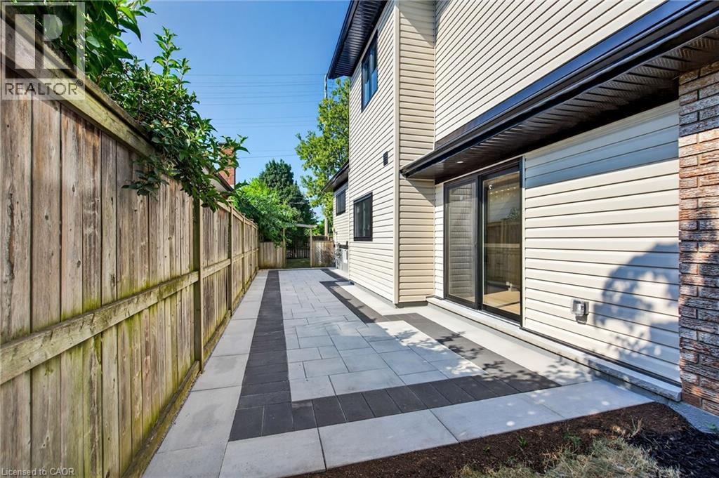 Photo 44 of 4006 Flemish Drive, Burlington ON