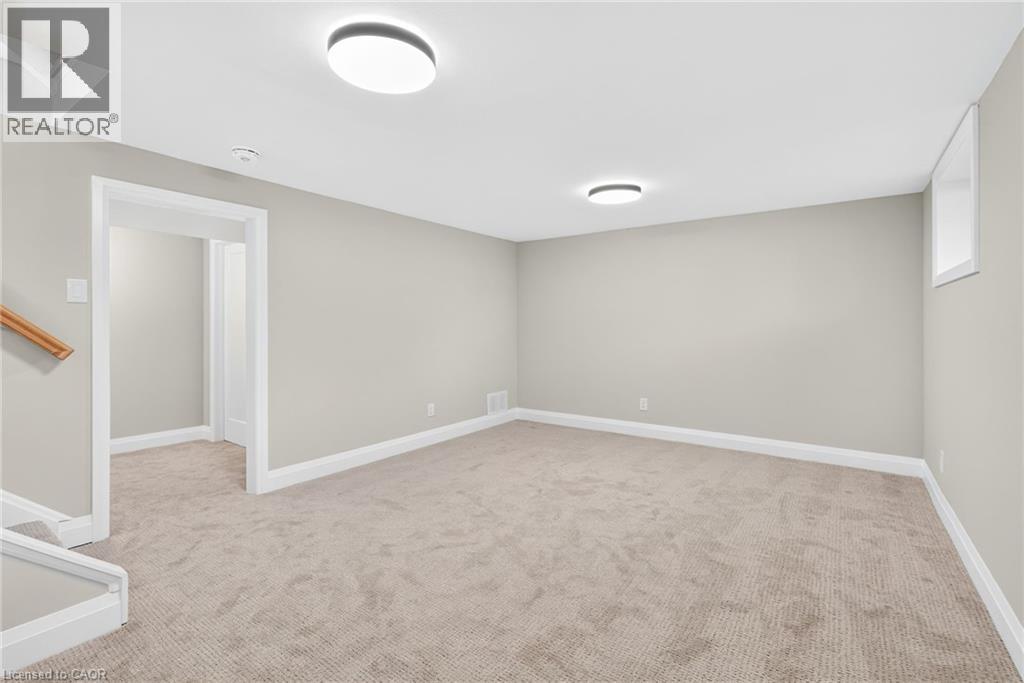 Photo 41 of 4006 Flemish Drive, Burlington ON