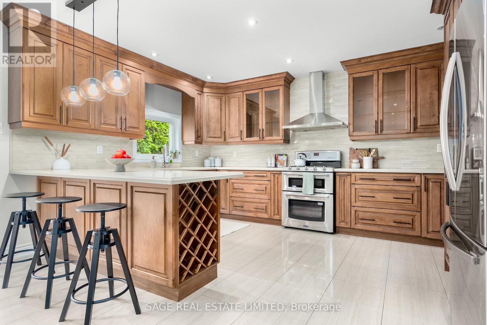 Photo 10 of 41 Ann Arbour Road, Toronto ON