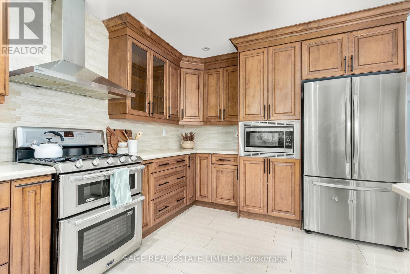 Photo 11 of 41 Ann Arbour Road, Toronto ON