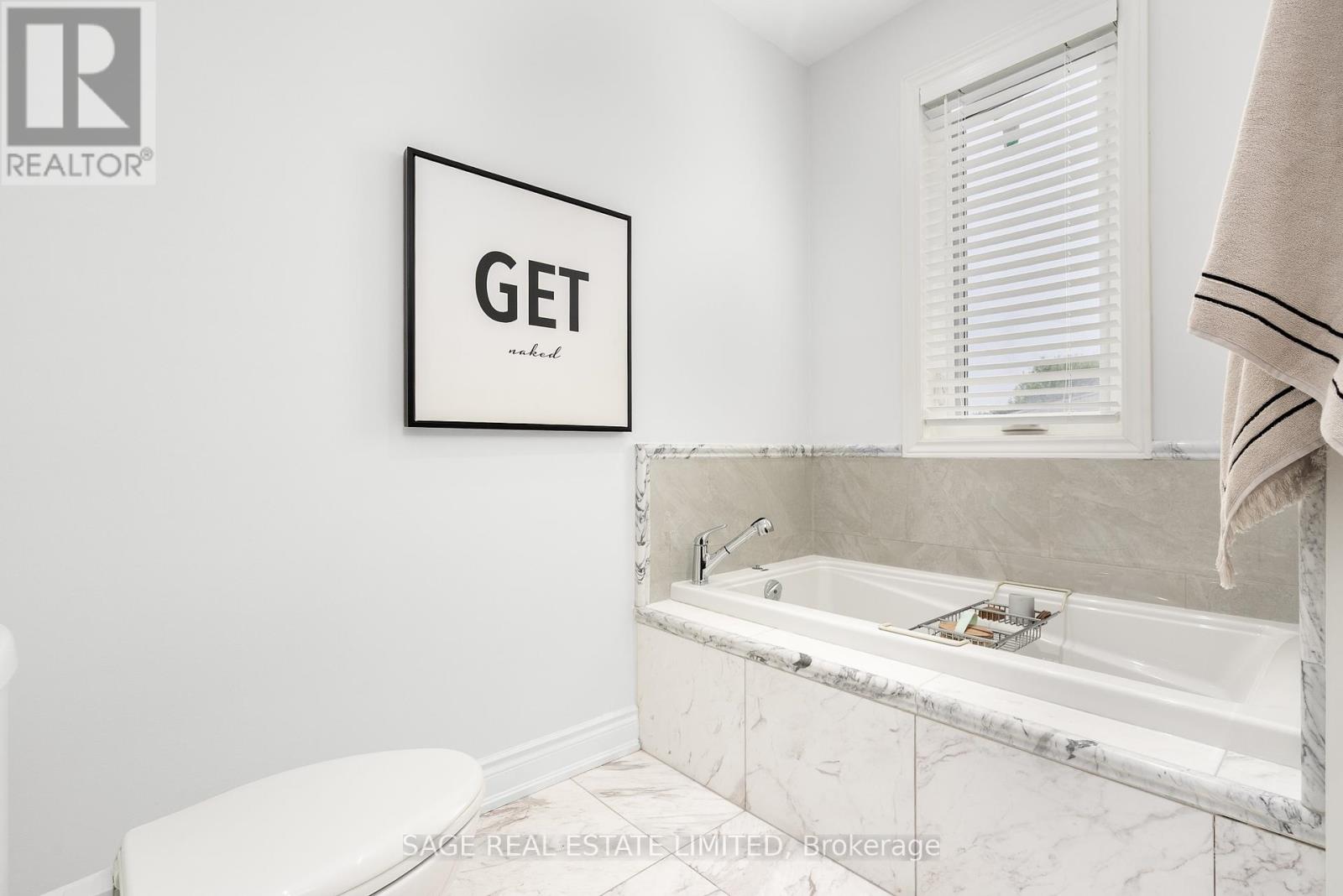 Photo 25 of 41 Ann Arbour Road, Toronto ON