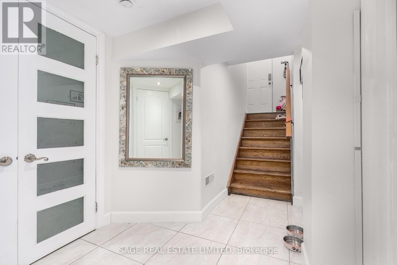 Photo 31 of 41 Ann Arbour Road, Toronto ON
