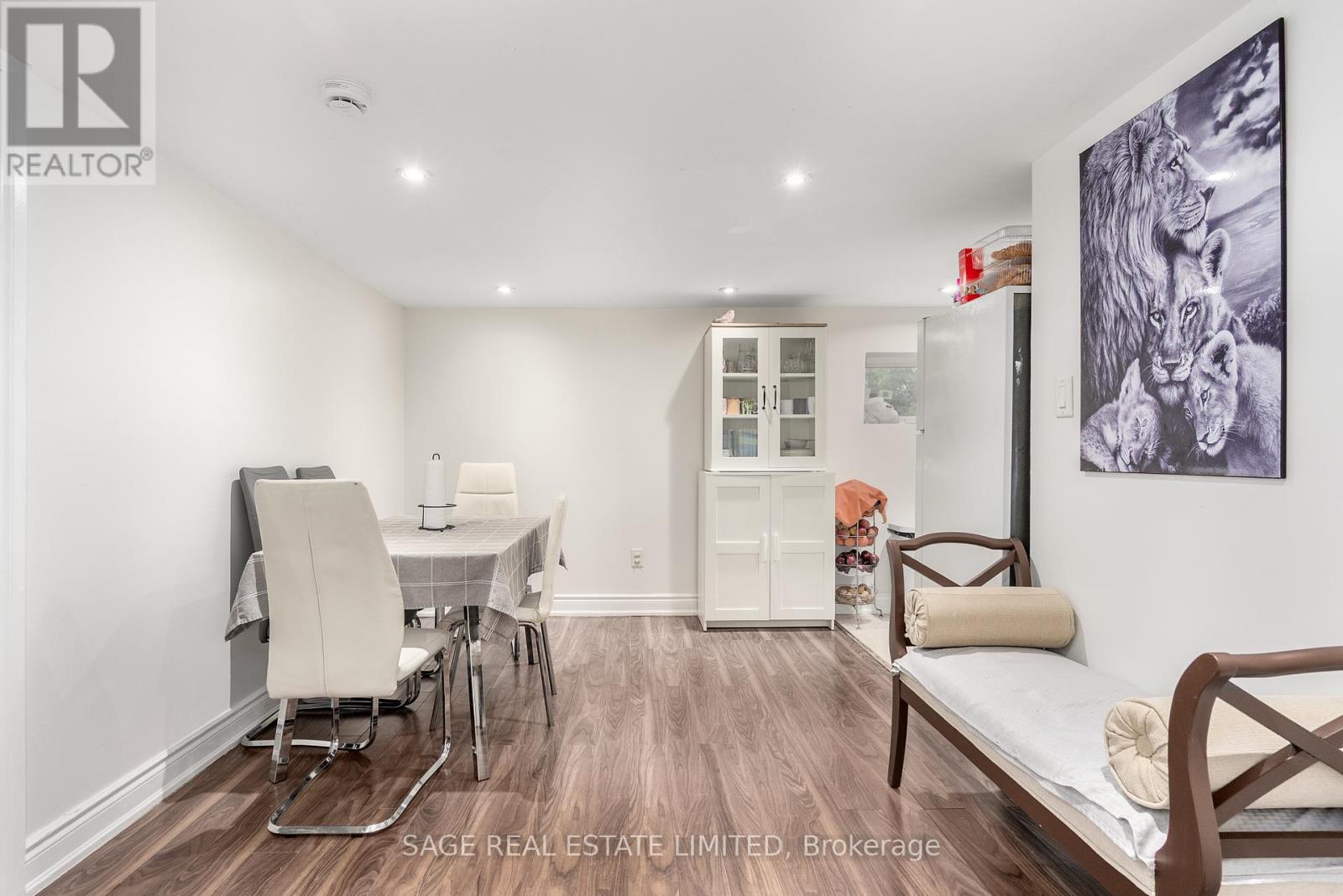 Photo 32 of 41 Ann Arbour Road, Toronto ON