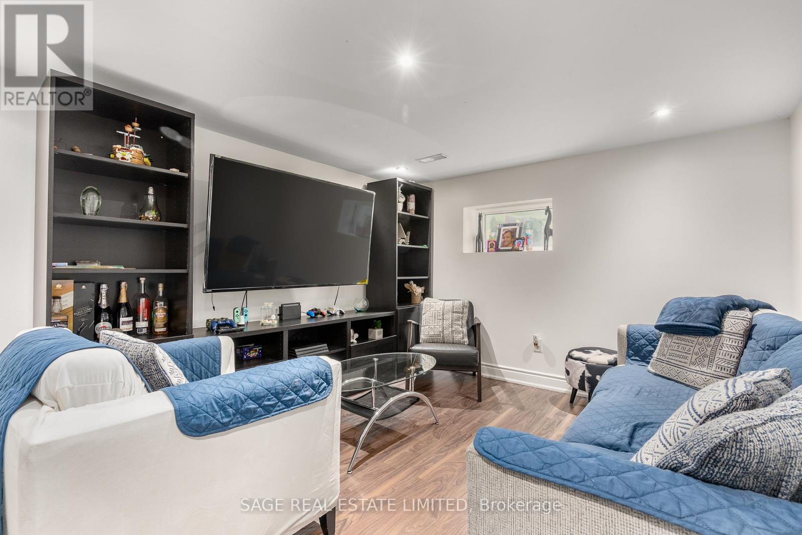 Photo 35 of 41 Ann Arbour Road, Toronto ON