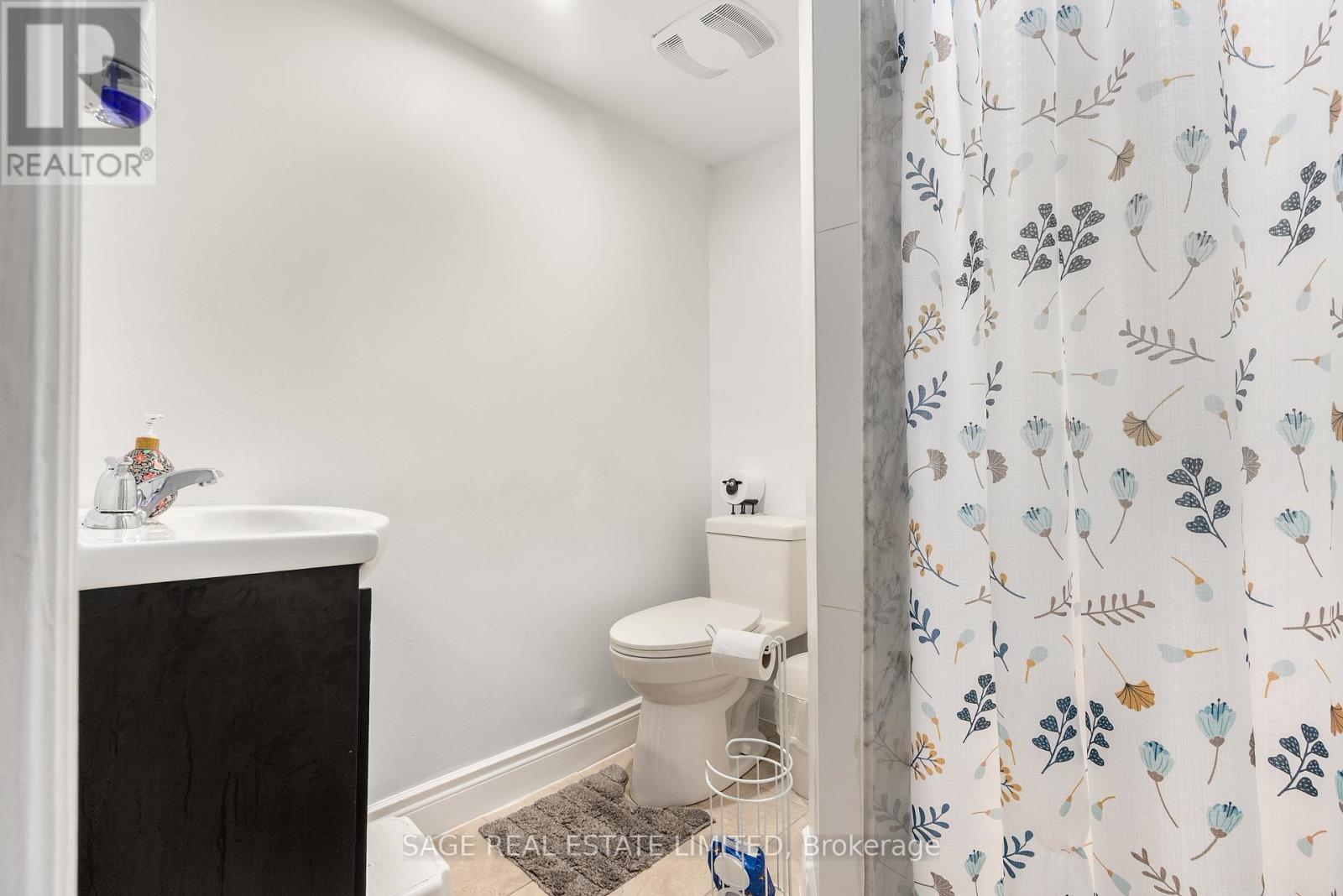 Photo 36 of 41 Ann Arbour Road, Toronto ON