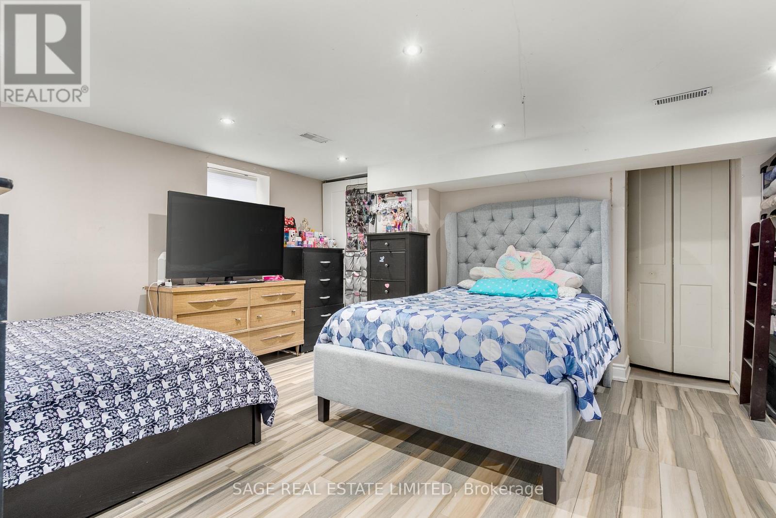 Photo 37 of 41 Ann Arbour Road, Toronto ON