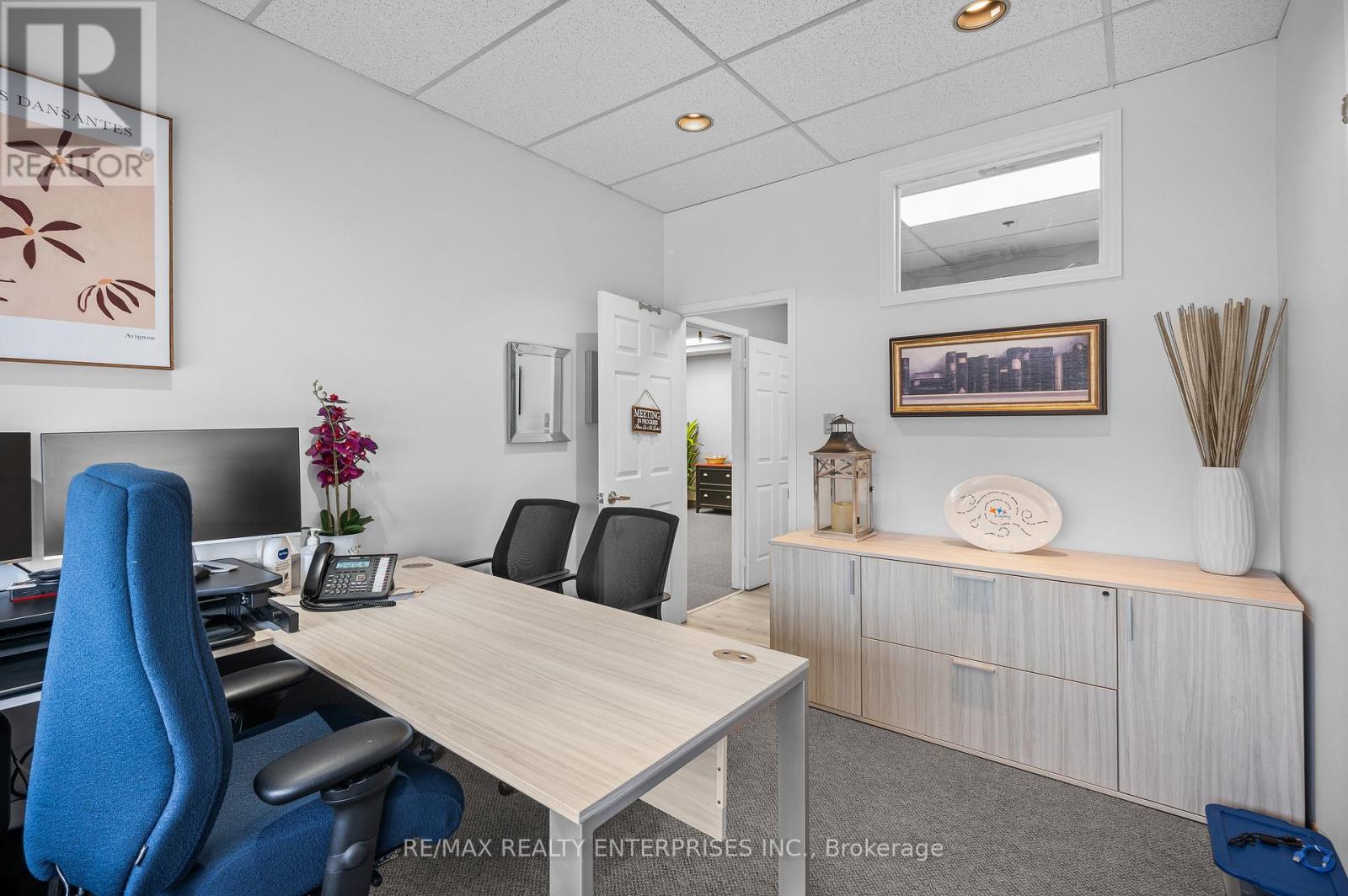 Photo 15 of 13 1801 Lakeshore Road W, Mississauga ON