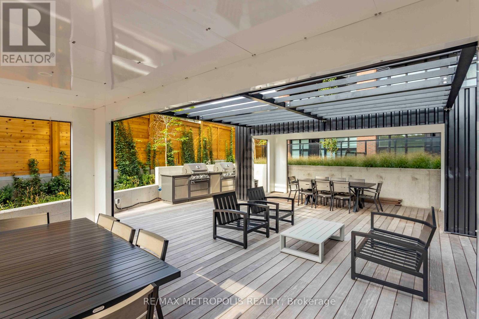 Photo 16 of 308 2300 St Clair Avenue W, Toronto ON