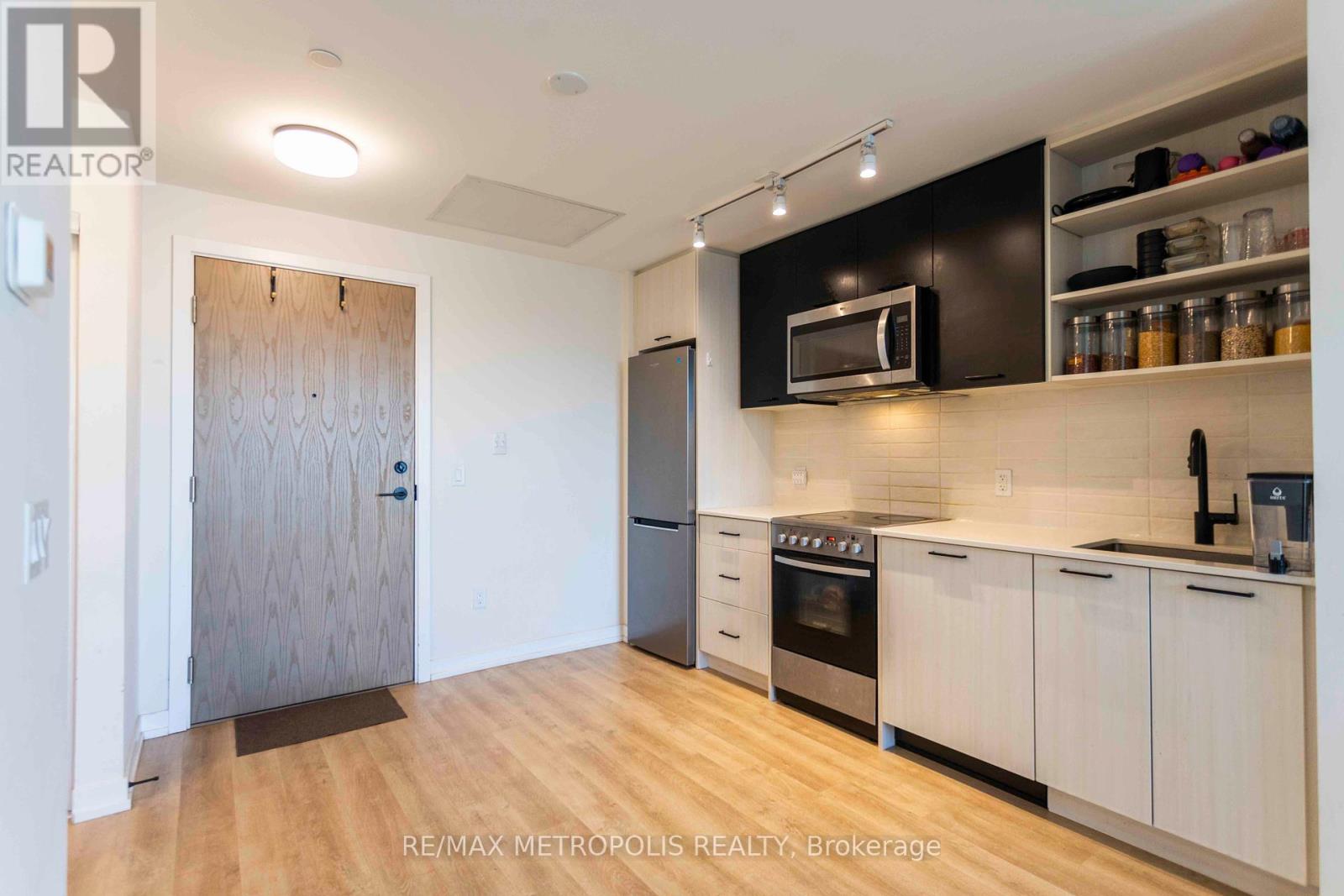 Photo 7 of 308 2300 St Clair Avenue W, Toronto ON